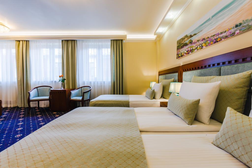 Grein Hotel Rzeszów Buitenkant foto
