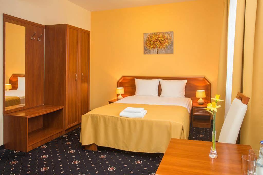 Grein Hotel Rzeszów Buitenkant foto