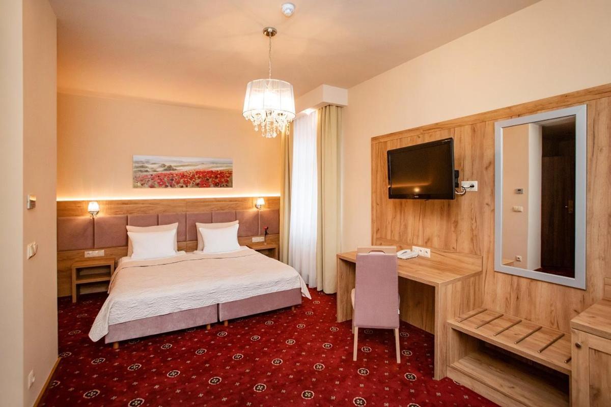 Grein Hotel Rzeszów Buitenkant foto
